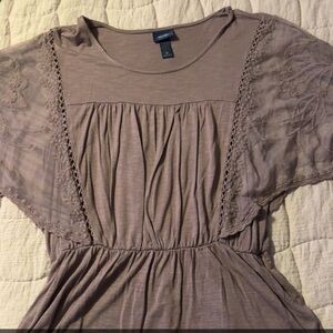 Day trip top size medium